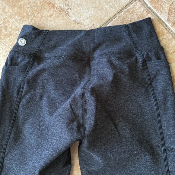 Zella pants size 8/10 nice new with tags - Picture 3 of 4